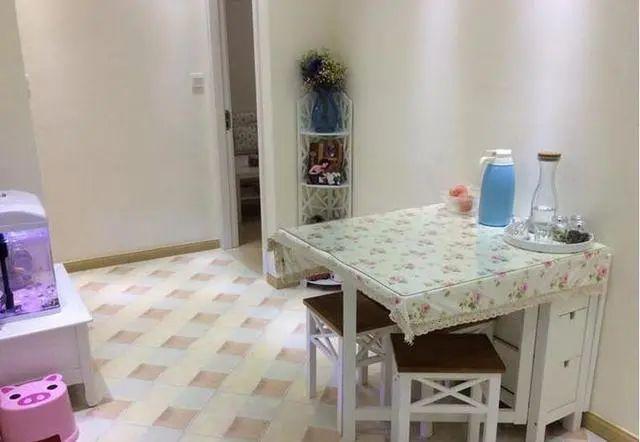 ㎡二手房客厅卧室阳台合一厕所竟在厨房凯发国际平台表姐花330万购深圳50