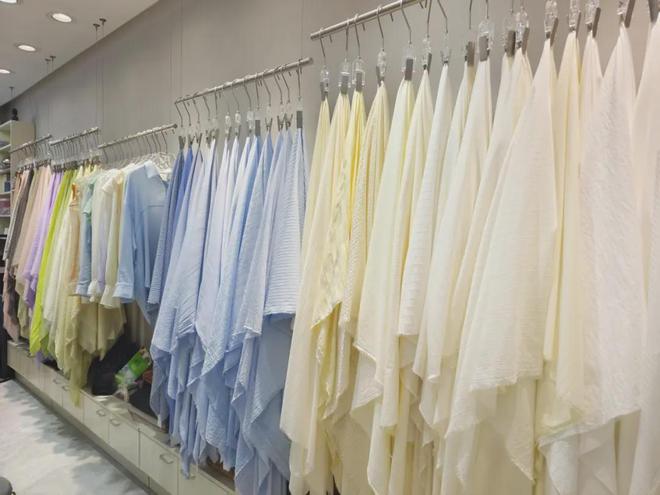 卷？柯桥纺企先行一“布”K8凯发国际扩内需、破内(图7)